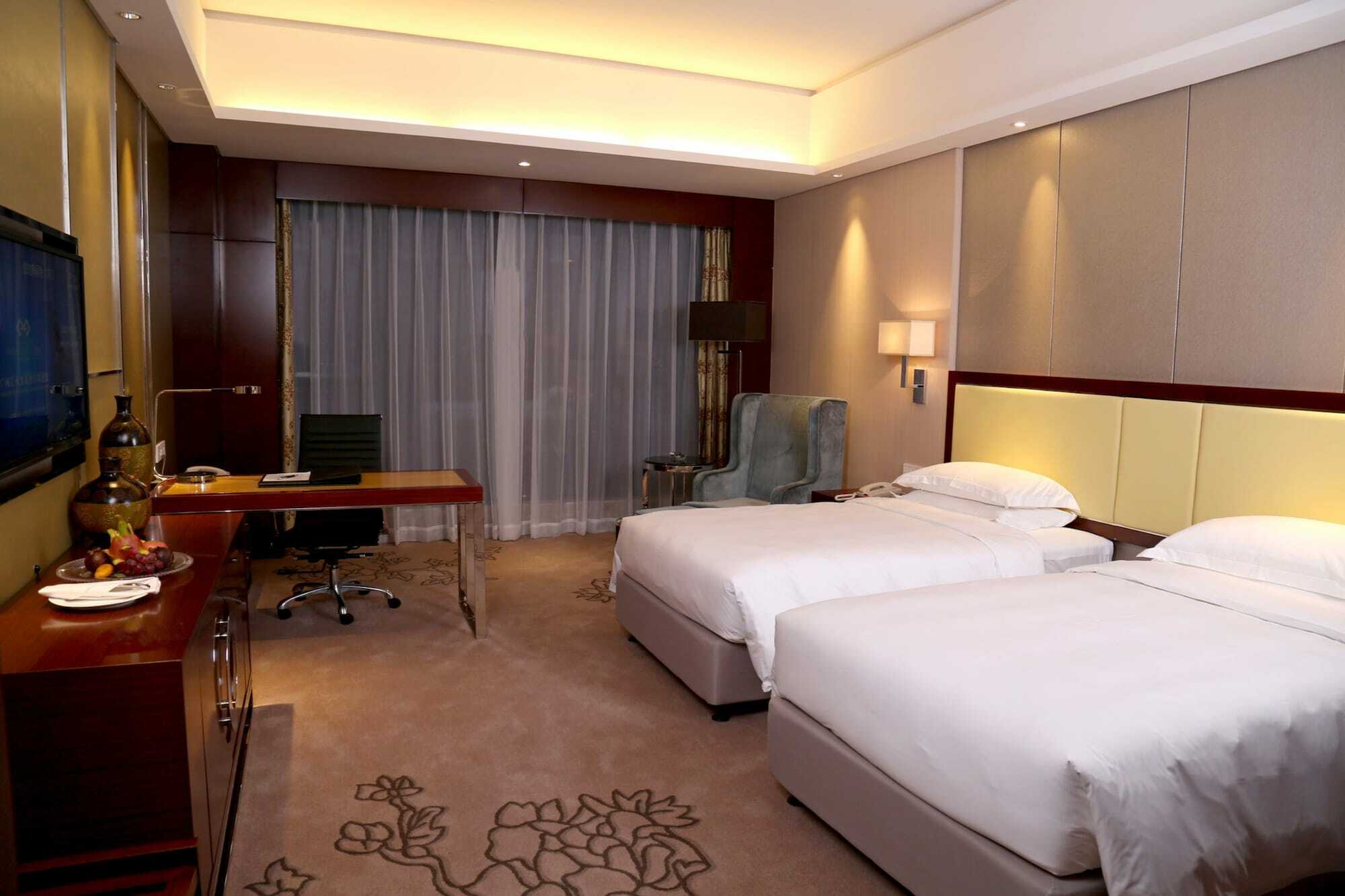 Guangzhou Changfeng Gloria Plaza Hotel מראה חיצוני תמונה